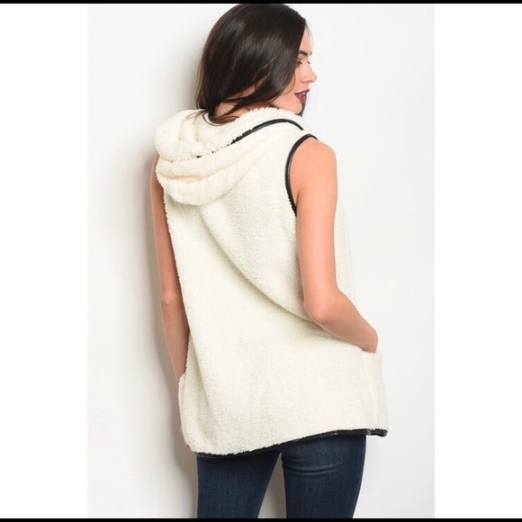 🆕Faux fur vest Sherpa - Picture 2 of 4